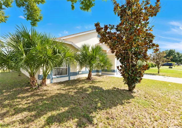 Photo 1 of Single family home for sale at 138 Saint Kitts Cir, Winter Haven, FL 33884 | MLS# O6453762 | Listing updated on 2026-10-29