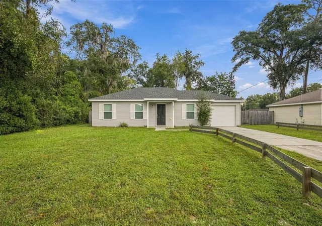 Photo 1 of Single family home for sale at 5931 NW 62nd Place, Ocala, FL 34482 | MLS# OM734927 | Listing updated on 2026-10-30