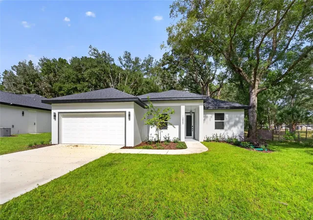 Single family home for sale at 13855 SW 110th Place, DUNNELLON, FL 34432 | MLS# OM734930