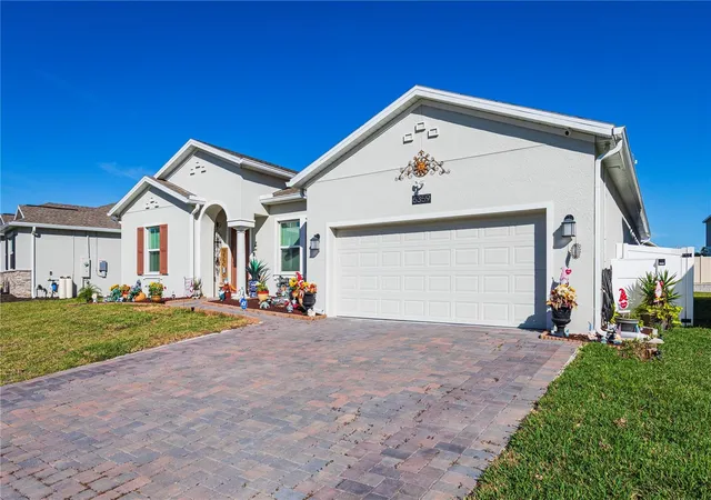 Photo 2 of Single family home for sale at 6359 Lakepine St, Saint Cloud, FL 34771 | MLS# S5160466 | Listing updated on 2026-10-29