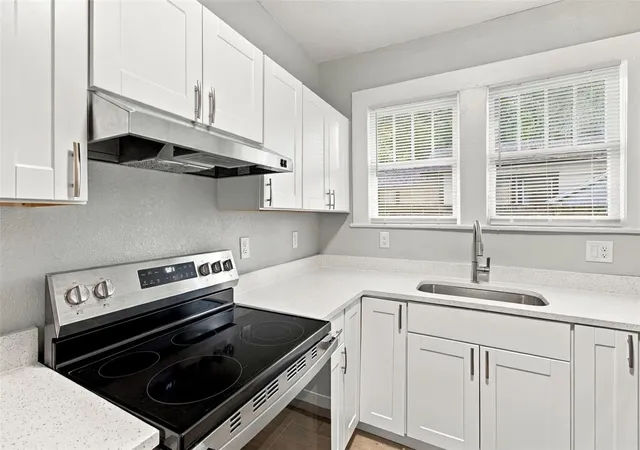 Photo 2 of Single family home for sale at 1225 E Osborne Ave, Tampa, FL 33603 | MLS# TB8562871 | Listing updated on 2026-10-30