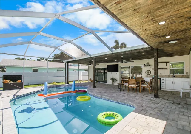 Photo 2 of Single family home for sale at 1575 Brookside Blvd, Largo, FL 33770 | MLS# TB8562891 | Listing updated on 2026-10-30
