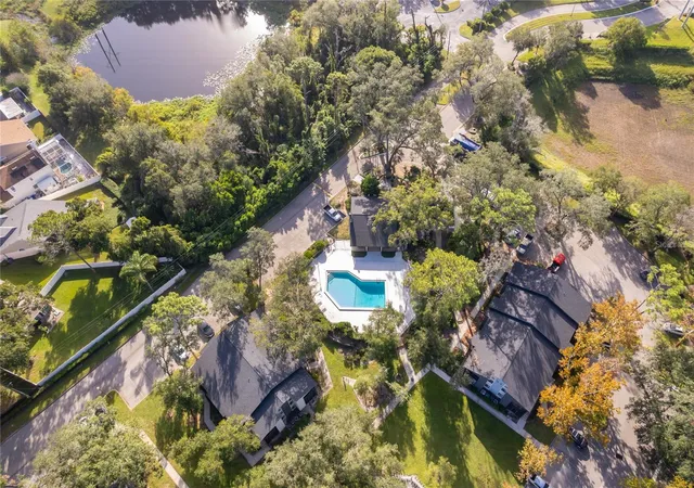 Photo 4 of Condo for sale at 180 Waterfall Way #203, Altamonte Springs, FL 32714 | MLS# O6453791 | Listing updated on 2026-10-30