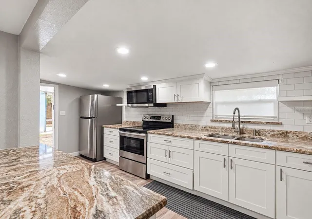 Photo 2 of Single family home for sale at 265 Jones Rd, Auburndale, FL 33823 | MLS# TB8562897 | Listing updated on 2026-10-29