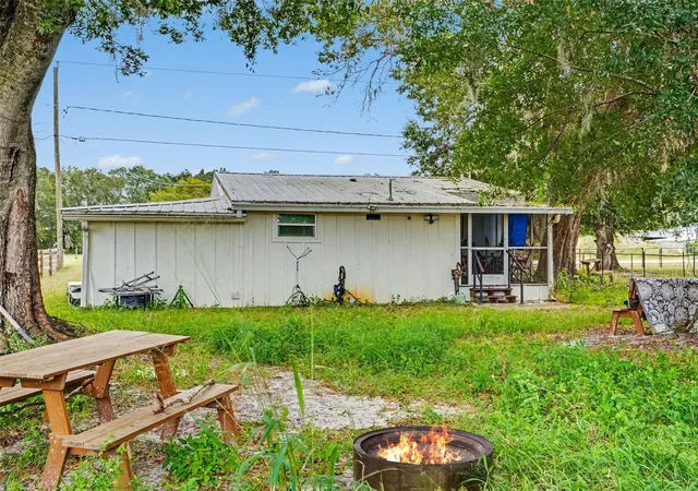 Photo 4 of Single family home for sale at 265 Jones Rd, Auburndale, FL 33823 | MLS# TB8562897 | Listing updated on 2026-10-29
