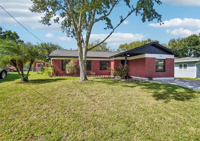 Photo 1 of Single family home for sale at 715 Papaya Dr, Tampa, FL 33619 | MLS# TB8562902 | Listing updated on 2026-10-30
