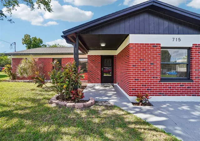 Photo 3 of Single family home for sale at 715 Papaya Dr, Tampa, FL 33619 | MLS# TB8562902 | Listing updated on 2026-10-30