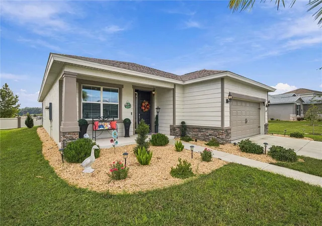 Photo 1 of Single family home for sale at 6203 SW 78th Circle, Ocala, FL 34481 | MLS# O6453801 | Listing updated on 2026-10-30