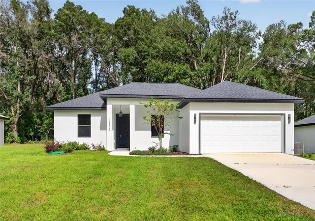 Single family home for sale at 13875 SW 110th Place, DUNNELLON, FL 34432 | MLS# OM734935