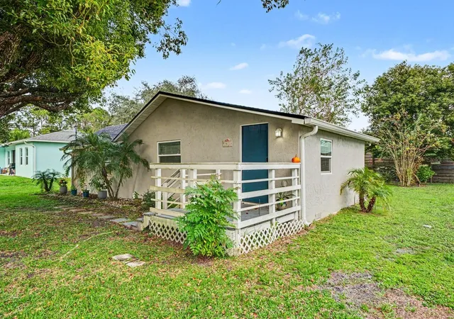 Photo 1 of Single family home for sale at 1611 Salmon St, Saint Cloud, FL 34771 | MLS# O6453805 | Listing updated on 2026-10-29