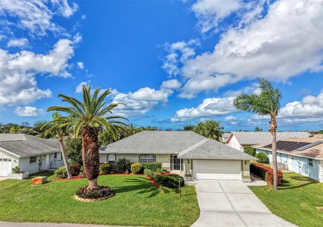 Single family home for sale at 5880 Tyler Rd, VENICE, FL 34293 | MLS# N6146406