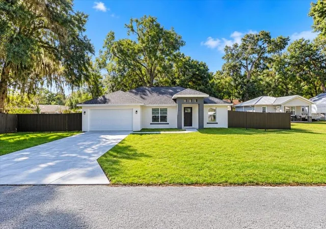 Photo 3 of Single family home for sale at 7538 SW 81st Place, Ocala, FL 34476 | MLS# O6453810 | Listing updated on 2026-10-30