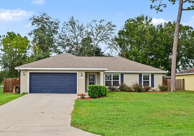 Single family home for sale at 8751 SE 162nd Street, SUMMERFIELD, FL 34491 | MLS# O6453813
