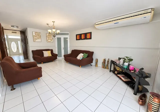 Photo 3 of Single family home for sale at 428 Jardin Habana, Toa Alta, PR 00953 | MLS# PR9125372 | Listing updated on 2026-10-30
