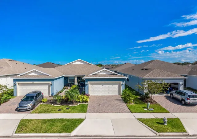 Photo 1 of House for sale at 2711 Summer Retreat Ln, Kissimmee, FL 34744 | MLS# S5160475 | Listing updated on 2026-10-31