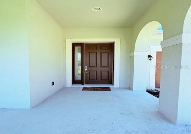 Photo 4 of Single family home for sale at 1726 Brassie Ct, Kissimmee, FL 34746 | MLS# O6453835 | Listing updated on 2026-10-30