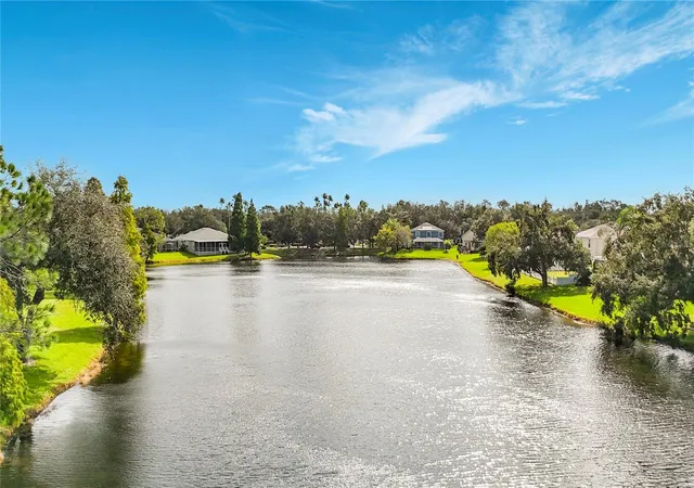 Photo 4 of House for sale at 5743 Heronpark Pl, Lithia, FL 33547 | MLS# TB8562958 | Listing updated on 2026-10-30