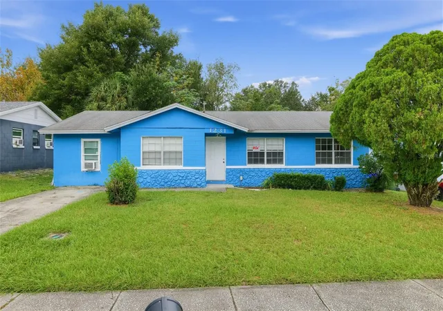 Single family home for sale at 1231 Robert King High Dr, LAKELAND, FL 33805 | MLS# N6146409