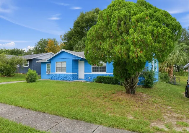 Photo 2 of Single family home for sale at 1231 Robert King High Dr, Lakeland, FL 33805 | MLS# N6146409 | Listing updated on 2026-10-30