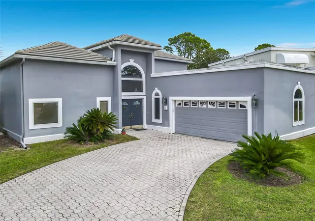 Photo 1 of Single family home for sale at 5 Bay Pointe Dr, Ormond Beach, FL 32174 | MLS# FC322466 | Listing updated on 2026-10-29