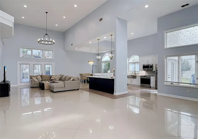 Photo 3 of Single family home for sale at 5 Bay Pointe Dr, Ormond Beach, FL 32174 | MLS# FC322466 | Listing updated on 2026-10-30