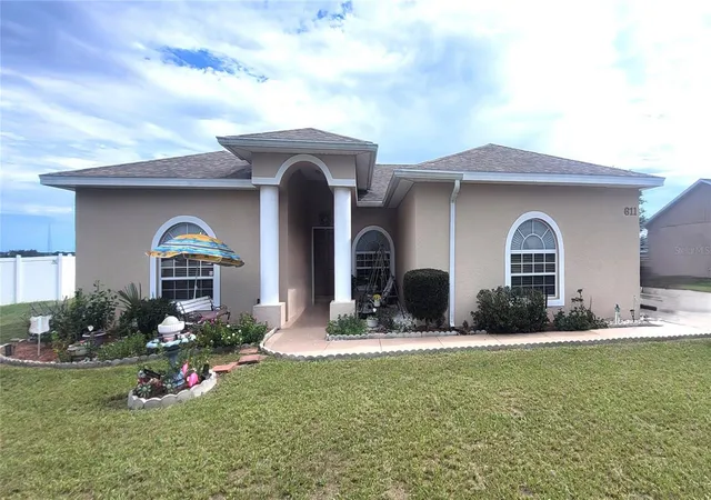 Single family home for sale at 611 Valencia Ct, DUNDEE, FL 33838 | MLS# L4966163