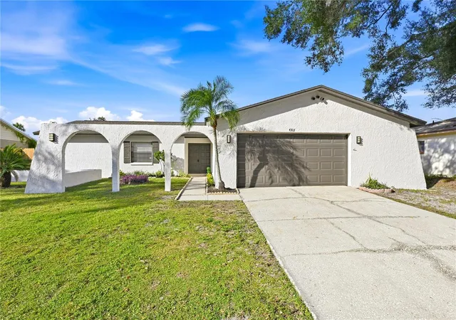 Single family home for sale at 4303 Hollow Hl Dr, TAMPA, FL 33624 | MLS# TB8562992