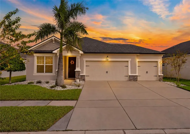 Single family home for sale at 1007 Lee Shore St, VALRICO, FL 33594 | MLS# TB8562994