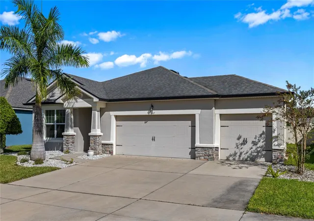 Photo 2 of Single family home for sale at 1007 Lee Shore St, Valrico, FL 33594 | MLS# TB8562994 | Listing updated on 2026-10-30
