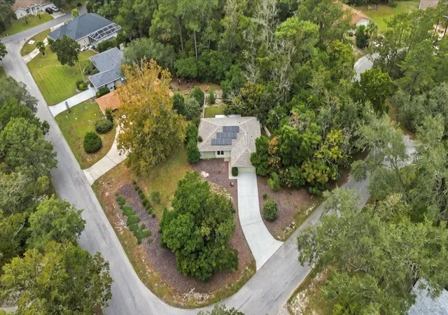 Photo 4 of Single family home for sale at 2 Sycamore Ct N, Homosassa, FL 34446 | MLS# TB8563015 | Listing updated on 2026-10-30