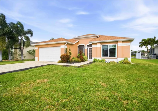 Photo 2 of Single family home for sale at 5207 52nd Avenue W, Bradenton, FL 34210 | MLS# A4711380 | Listing updated on 2026-10-30