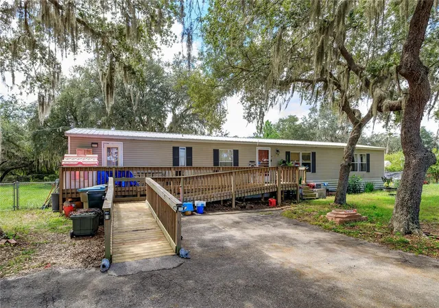 Photo 1 of Manufactured home for sale at 12225 Shiloh Acres Dr, Clermont, FL 34715 | MLS# G5119649 | Listing updated on 2026-10-30