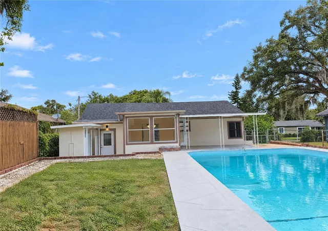 Photo 4 of Single family home for sale at 1713 Hillside Dr, Tampa, FL 33610 | MLS# O6453891 | Listing updated on 2026-10-30