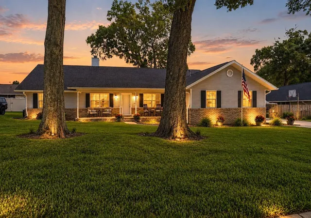 Single family home for sale at 3351 SE 55th Court, OCALA, FL 34480 | MLS# W7890781