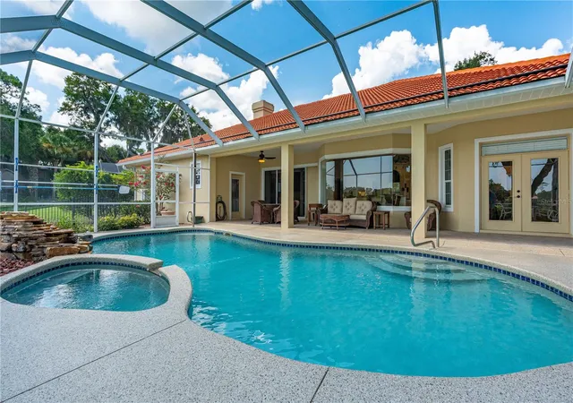 Photo 1 of Single family home for sale at 19 Lakecliff Dr, Ormond Beach, FL 32174 | MLS# FC322468 | Listing updated on 2026-10-30