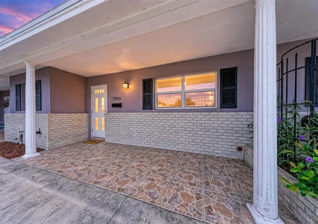 Photo 1 of Condo for sale at 1705 Bal Harbour Dr #3, Venice, FL 34293 | MLS# A4711396 | Listing updated on 2026-10-30