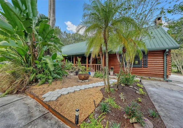 Single family home for sale at 10604 Oak Run Dr, BRADENTON, FL 34211 | MLS# A4711397