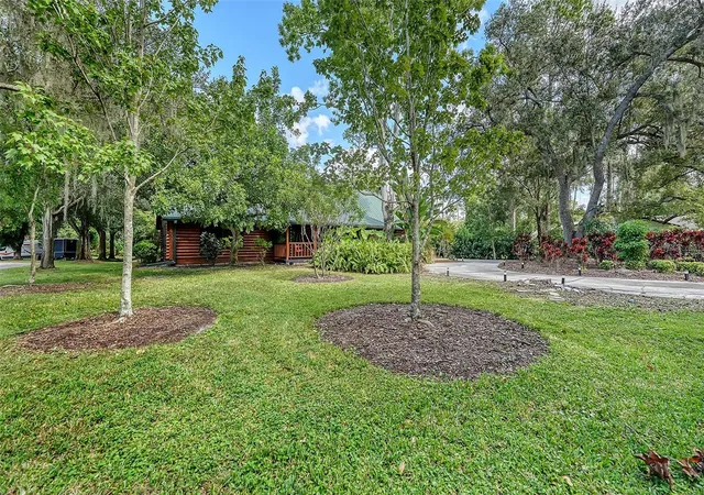 Photo 2 of Single family home for sale at 10604 Oak Run Dr, Bradenton, FL 34211 | MLS# A4711397 | Listing updated on 2026-10-31