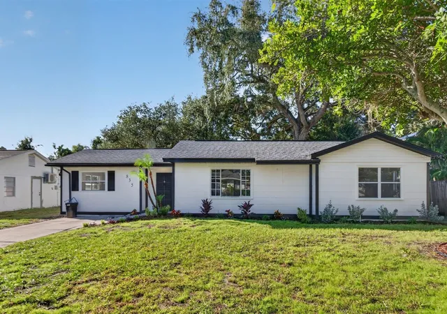 Single family home for sale at 835 Poinsettia Ave, TARPON SPRINGS, FL 34689 | MLS# O6453915