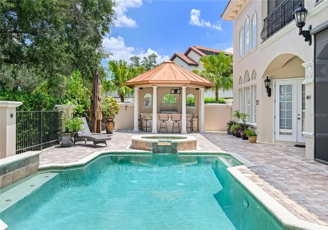 Photo 2 of Single family home for sale at 11209 Macaw Ct, Windermere, FL 34786 | MLS# O6453916 | Listing updated on 2026-10-30