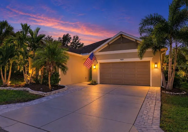 Photo 3 of Single family home for sale at 5793 Spider Lily Cir, Sarasota, FL 34238 | MLS# O6453924 | Listing updated on 2026-10-31