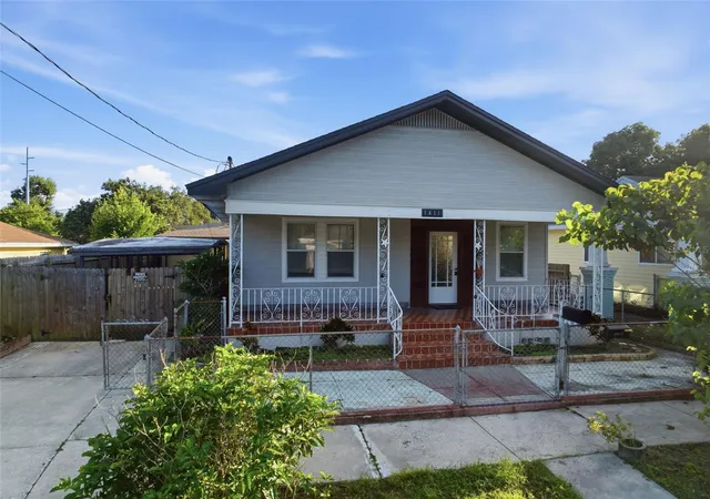Photo 3 of Single family home for sale at 1411 E 24th Avenue, Tampa, FL 33605 | MLS# TB8563069 | Listing updated on 2026-10-30