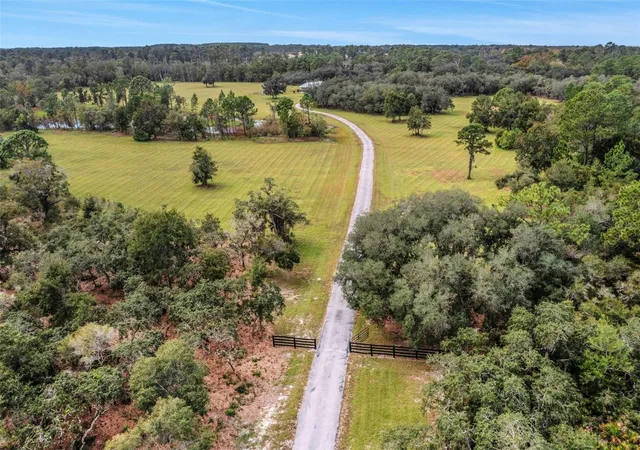 Photo 4 of Single family home for sale at 36707 County Rd 439, Eustis, FL 32736 | MLS# O6453929 | Listing updated on 2026-10-31