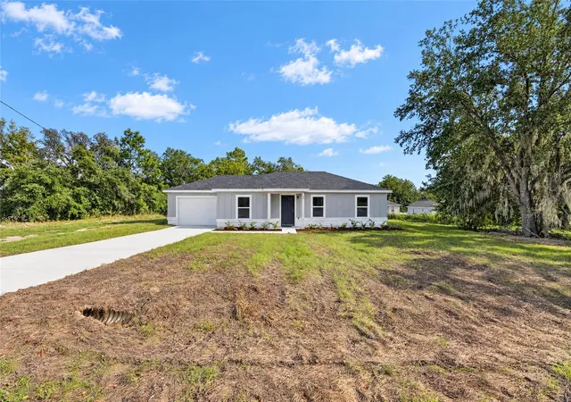 Photo 3 of Single family home for sale at 19 Locust Loop Ln, Ocala, FL 34472 | MLS# OM734967 | Listing updated on 2026-10-30