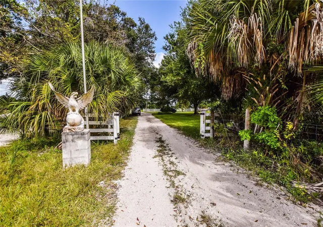 Photo 1 of Single family home for sale at 940 Stoner Rd, Englewood, FL 34223 | MLS# A4711414 | Listing updated on 2026-10-30