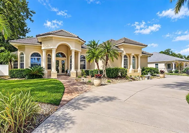 Single family home for sale at 340 Coquina Ave, ORMOND BEACH, FL 32174 | MLS# TB8563129