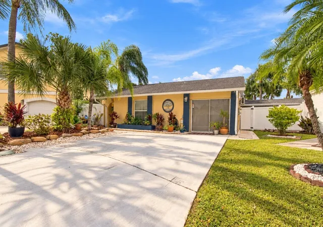 Photo 1 of Single family home for sale at 5110 Crestmore Ct, Tampa, FL 33624 | MLS# TB8563153 | Listing updated on 2026-10-30