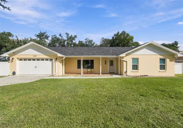 Photo 1 of Single family home for sale at 1103 Ridgefield Dr, Valrico, FL 33594 | MLS# TB8563157 | Listing updated on 2026-10-30