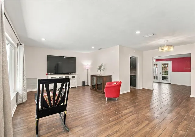 Photo 4 of Single family home for sale at 1103 Ridgefield Dr, Valrico, FL 33594 | MLS# TB8563157 | Listing updated on 2026-10-30