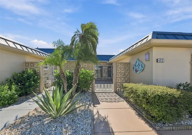 Photo 1 of House for sale at 452 Boca Ciega Point Blvd S, Saint Petersburg, FL 33708 | MLS# TB8563183 | Listing updated on 2026-10-30